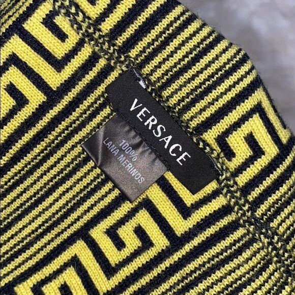 Versace Greek pattern beanie hat - Picture 3 of 3